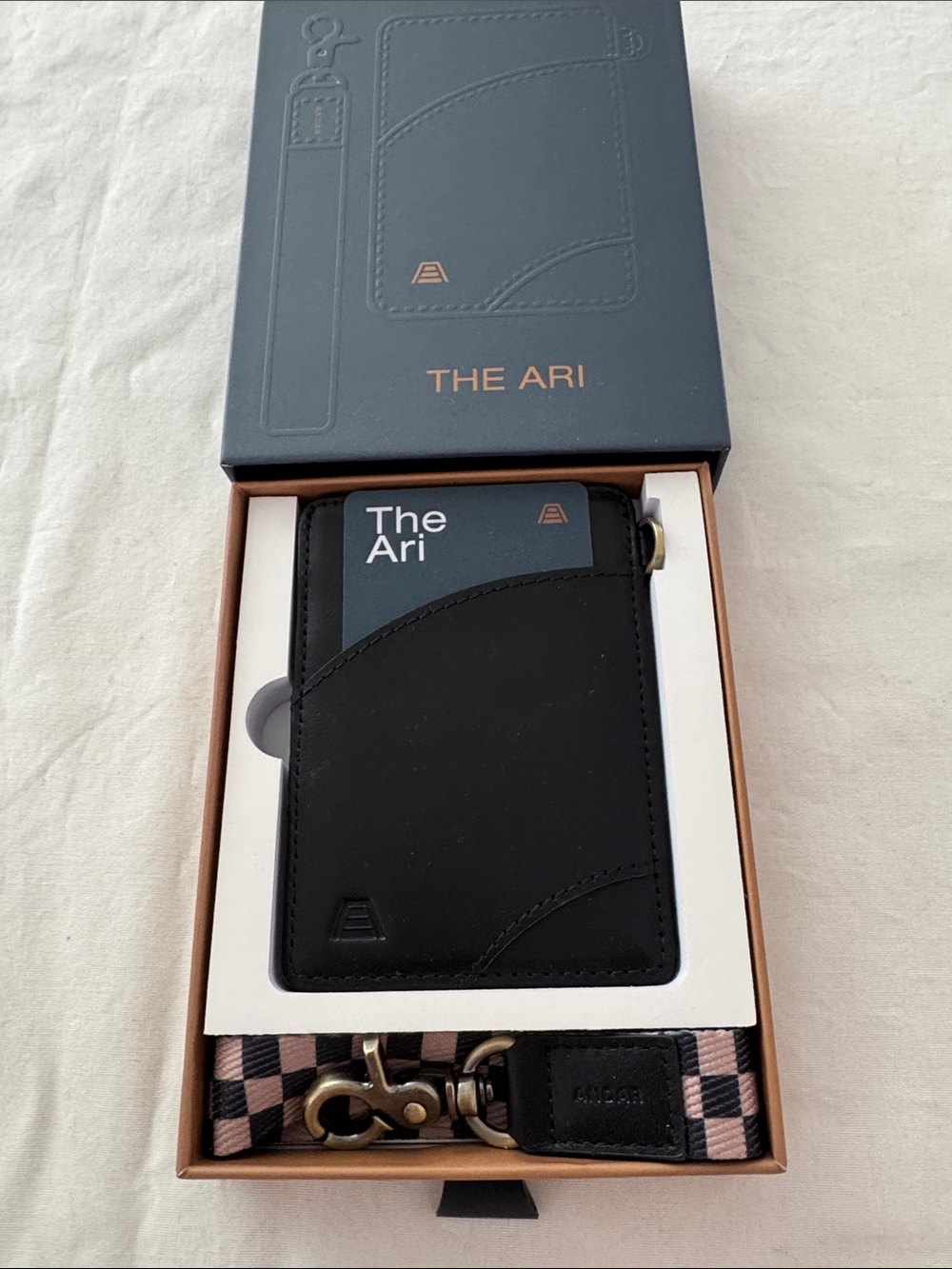 Andar-Ari Wallet